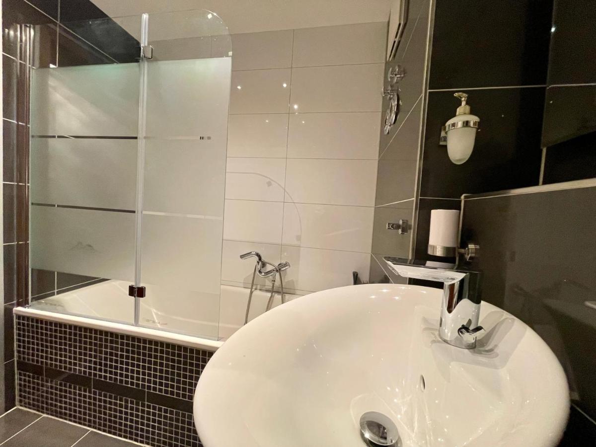 Wunderschoenes Apartment In Der Goldstadt Pforzheim Esterno foto